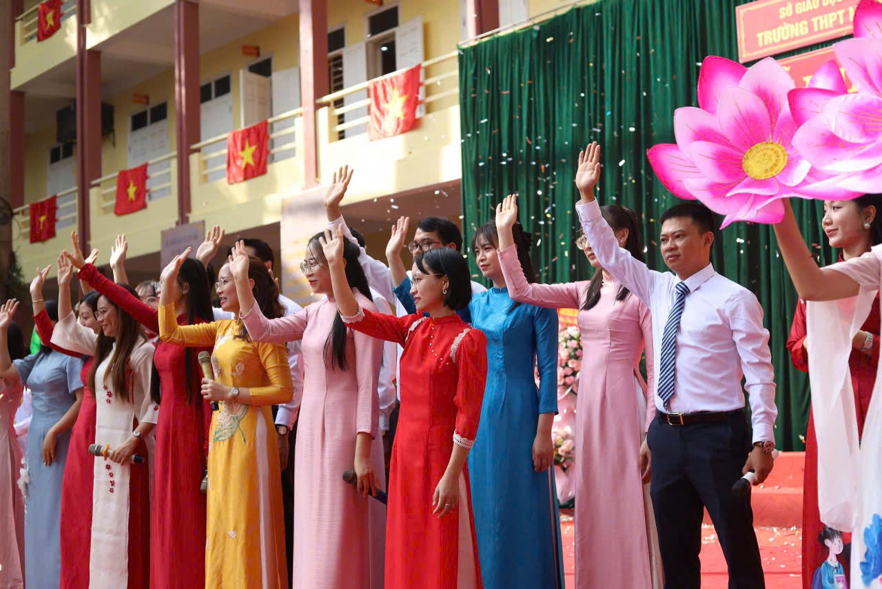 gen h z6980485755075 cd0210a11e3dbe143a9c236a2e375b9d